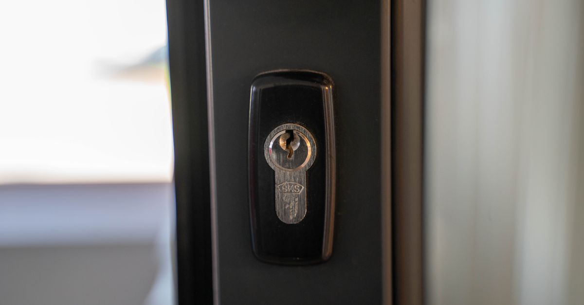 locksmith service technician — Fair Lawn Locksmith Corp